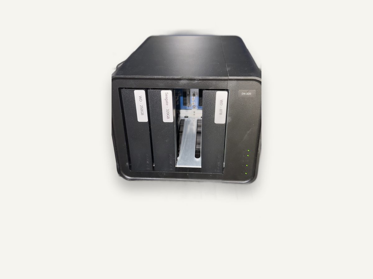 Photo of TERRAMASTER D4-320 4-Bay External Hard Drive Enclosure